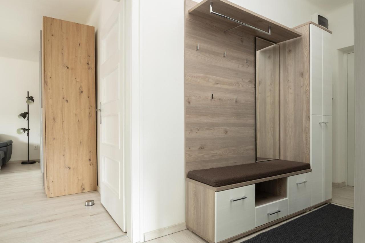 Smart Square With Free Parking Appartement Debrecen Buitenkant foto